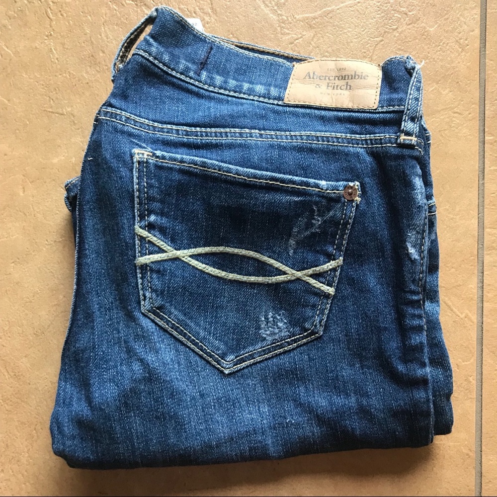 Size 0 Abercrombie and Fitch jean capris